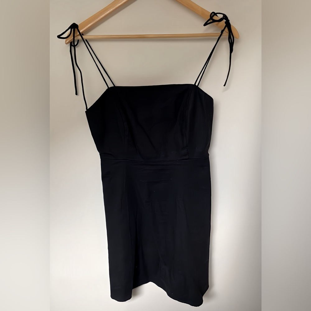 Old Navy - Y2K mini. Black. Size Medium.